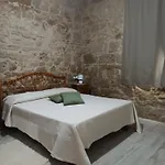 Konukevi Piazza San Giorgio Dolianova
