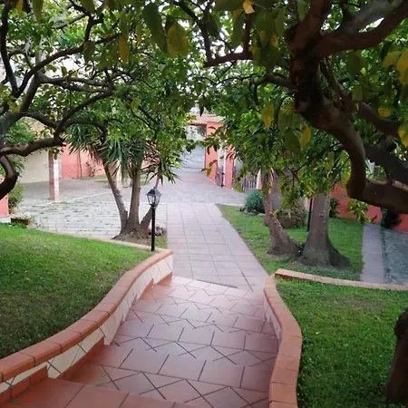 Piazza San Giorgio Konukevi Dolianova