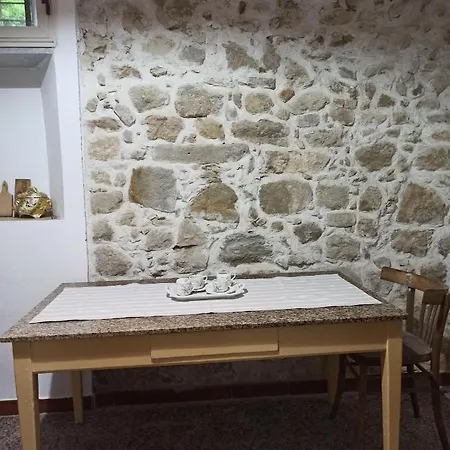 Konukevi Piazza San Giorgio Dolianova