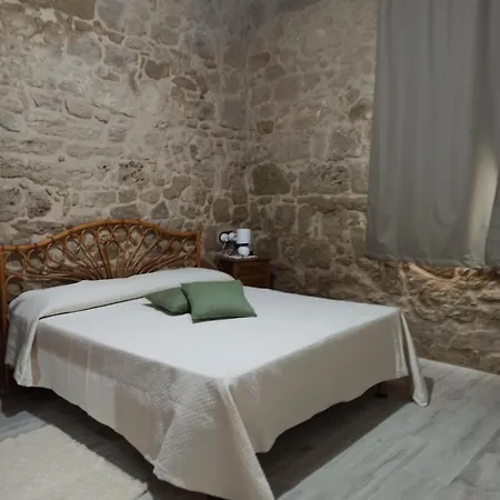 Πανσιόν Piazza San Giorgio Dolianova