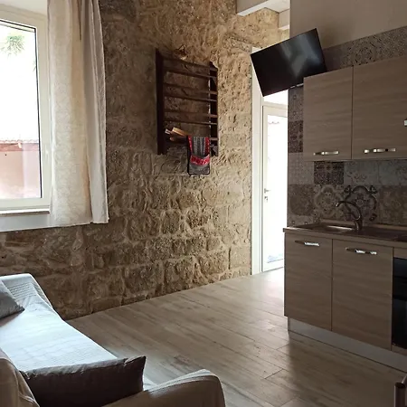 Πανσιόν Piazza San Giorgio 3*