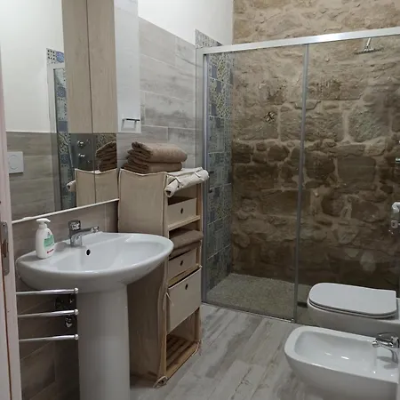 Piazza San Giorgio Πανσιόν Dolianova