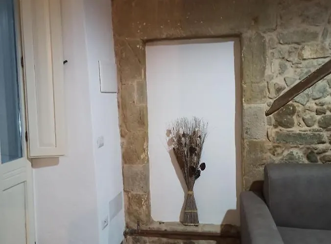 Piazza San Giorgio 3*