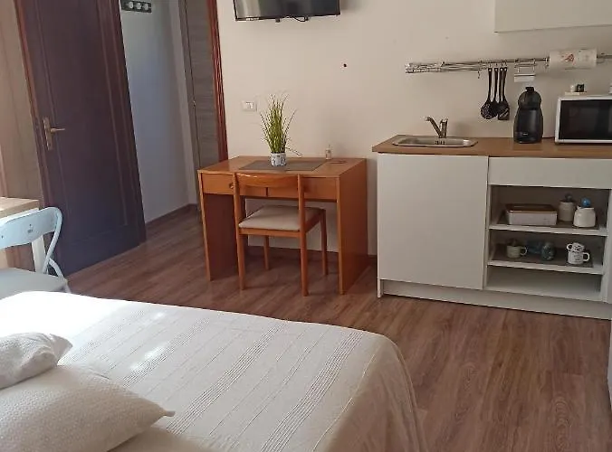 Piazza San Giorgio 招待所 Dolianova